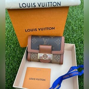 ❌SOLD❌New Louis Vuitton Dauphine Compact Wallet - M68725